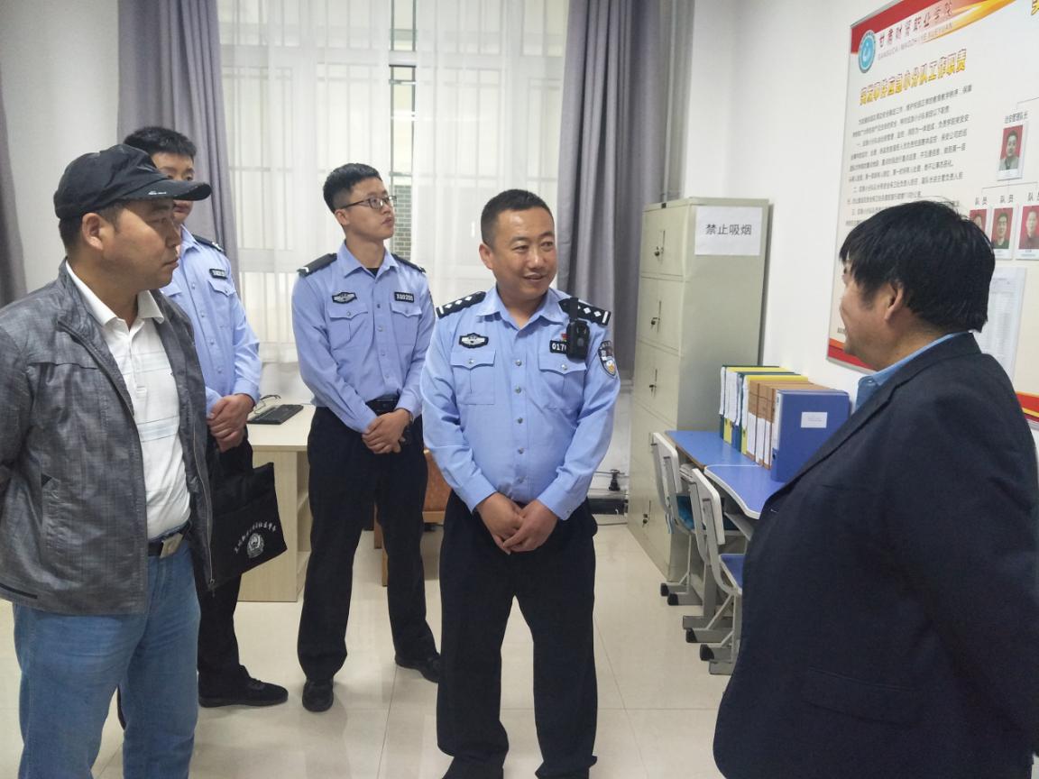 自行车.jpg 邸维琰科长及处室相关人员陪同